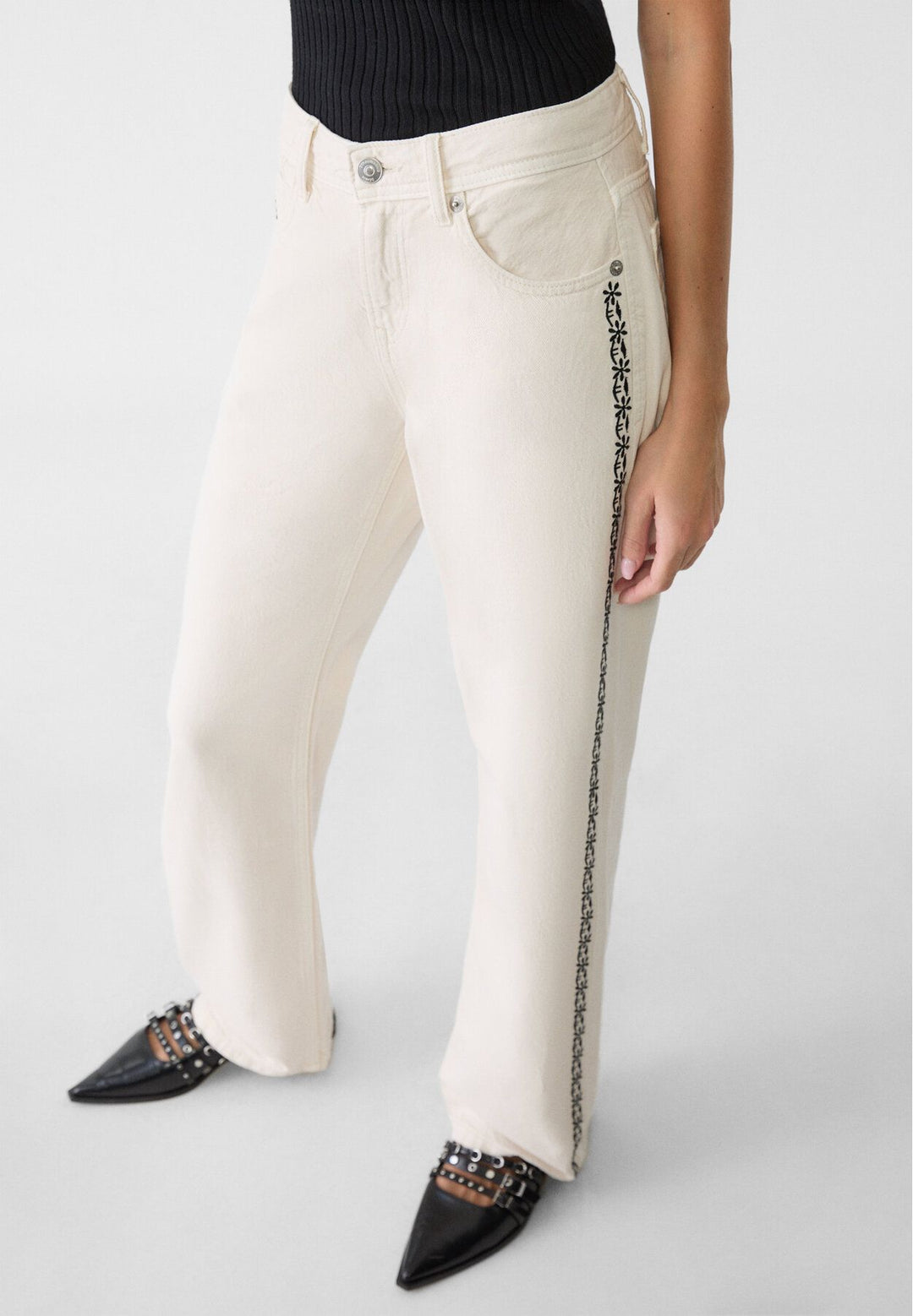 Moudda STRADIVARIUS - Jean Straight Fit avec Broderie Latérale - Tunisie 3