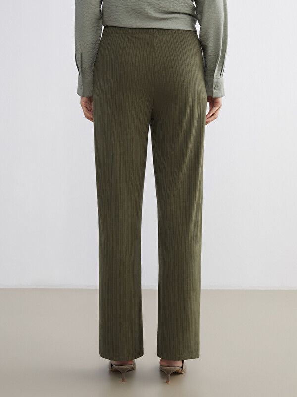 Moudda LC Waikiki - Pantalon basique en jersey pour Femme couleur Vert kaki - Tunisie 4