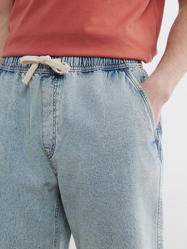 Moudda LC Waikiki - Bermuda en denim pour Homme couleur Bleu indigo clair rodé - Tunisie 3
