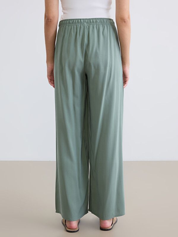 Moudda LC Waikiki - Pantalon fin en tissu pour Femme couleur Vert clair - Tunisie 4