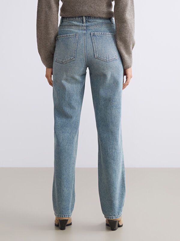 Moudda LC Waikiki - Pantalon jean tissé basique Femme Indigé de teinte légère - Tunisie 4