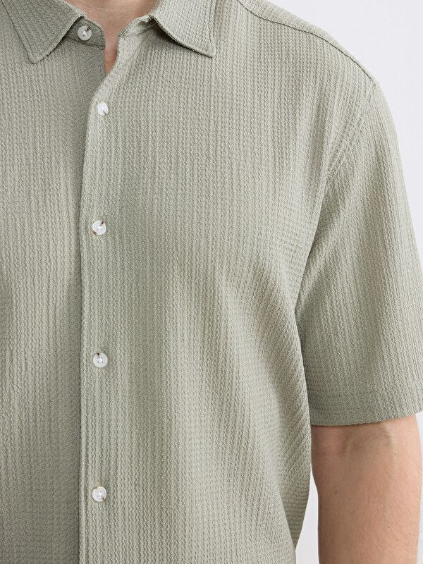Moudda LC Waikiki - Chemise manches courtes en tissu pour Homme couleur Vert clair - Tunisie 3