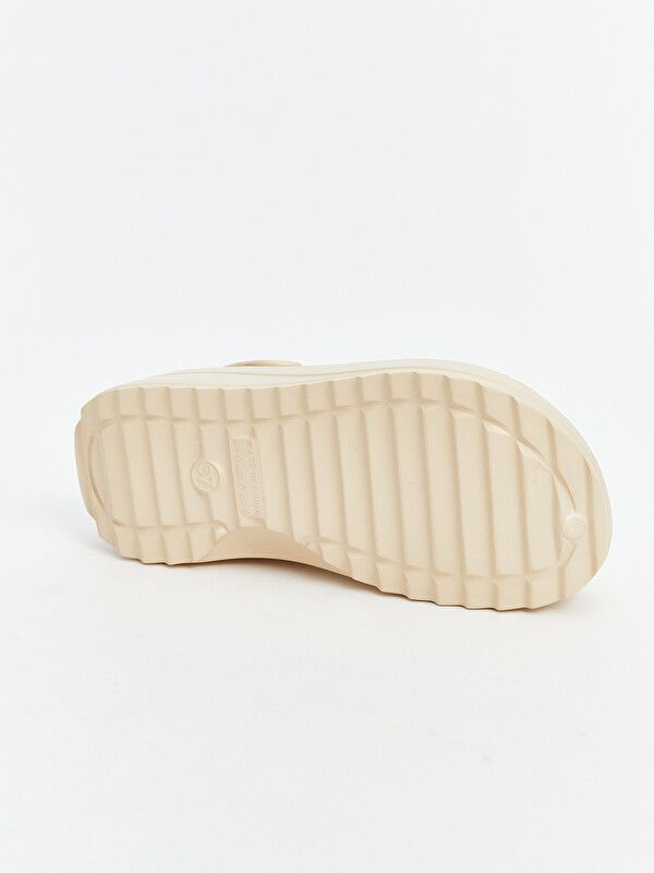 Moudda LC Waikiki - Pantoufles légères pour Femme couleur Beige - Tunisie 4