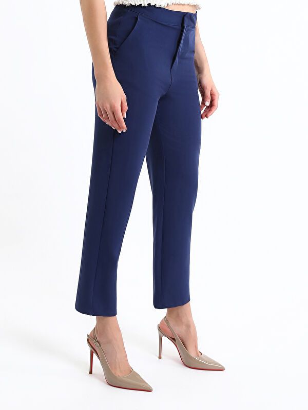 Moudda LC Waikiki - Pantalon tissé moyen Femme Bleu marine claire - Tunisie 4