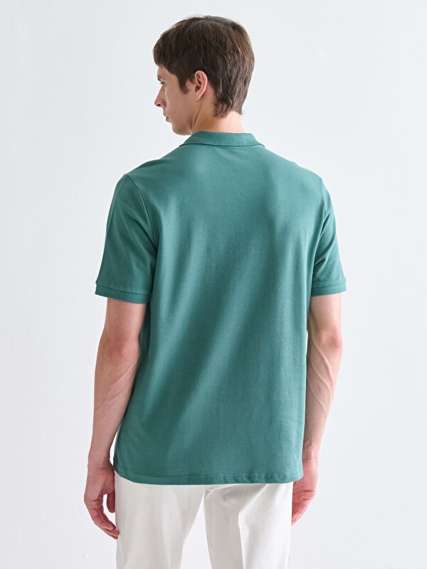 Moudda LC Waikiki - T-shirt col polo basique manches courtes en jersey couleur Vert moyen pour hommes - Tunisie 4