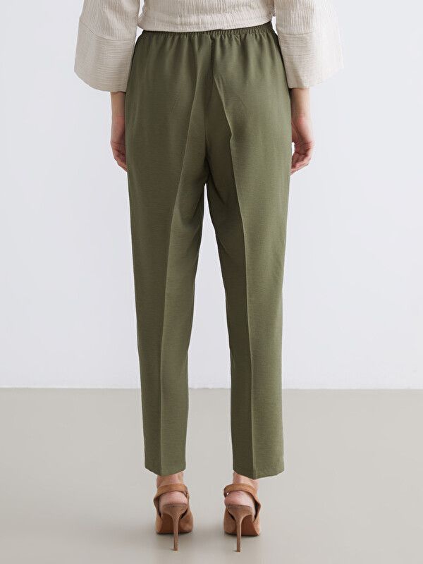 Moudda LC Waikiki - Pantalon fin en tissu pour Femme couleur Vert kaki - Tunisie 4