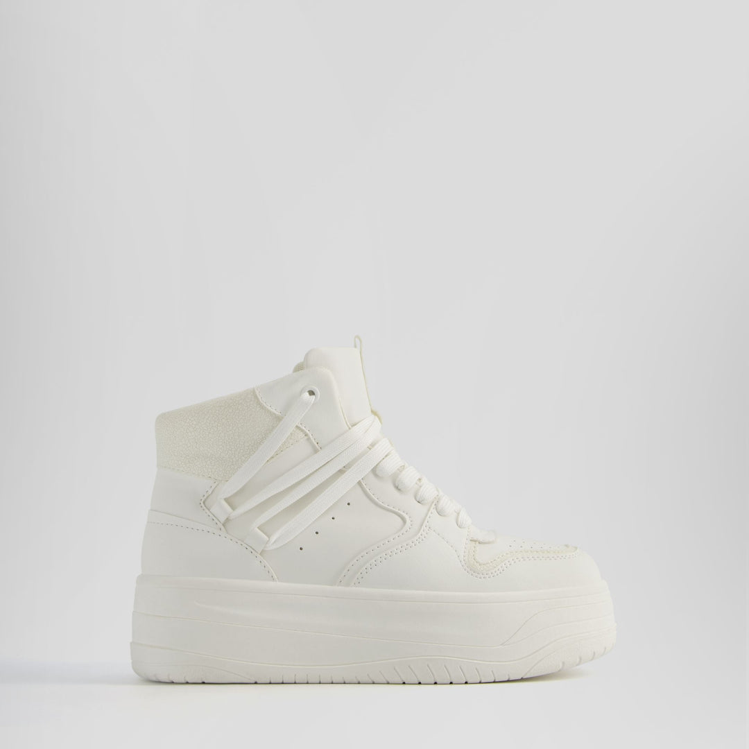 Moudda BERSHKA - Baskets blanches à lacets - Tunisie 1