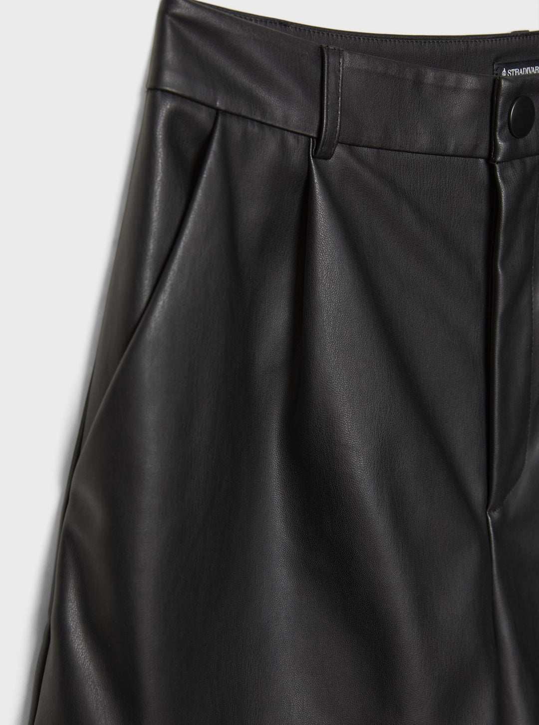 Moudda STRADIVARIUS - Short en Simili Cuir avec Pinces - Tunisie 1