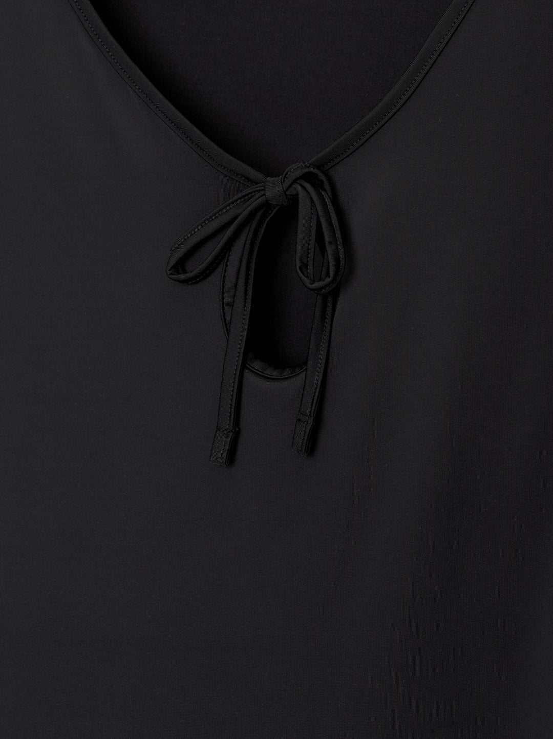 Moudda PULL & BEAR - Robe Mini Polyamide Cut Out Encolure En Ligne - Tunisie 2