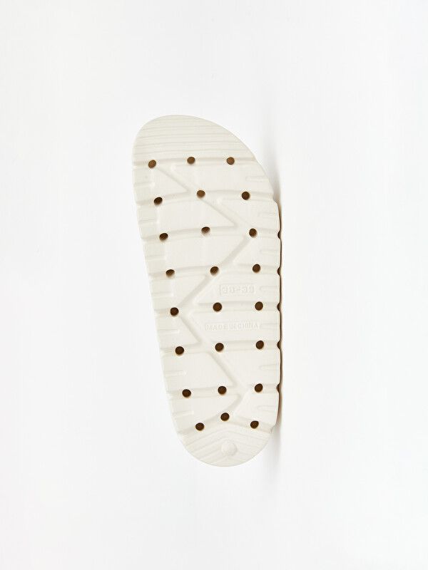 Moudda LC Waikiki - Pantoufles légères pour Femme couleur Beige - Tunisie 4