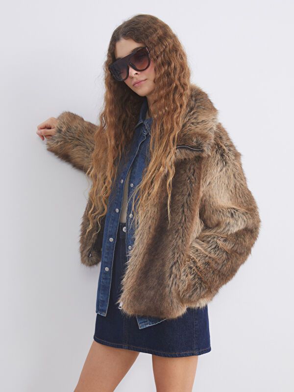 Moudda LC Waikiki - Manteau en fausse fourrure couleur Camel pour femmes - Tunisie 1