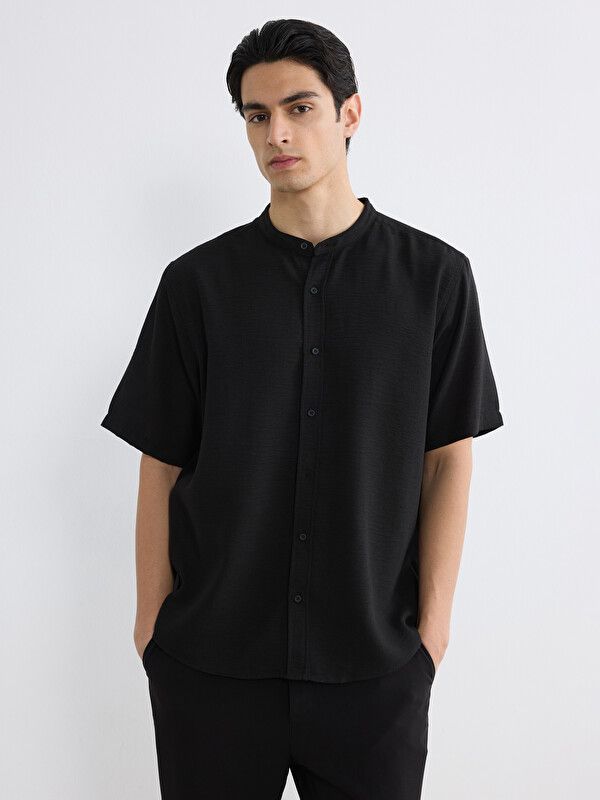 Moudda LC Waikiki - Chemise manches courtes en tissu pour Homme couleur Noir - Tunisie 1