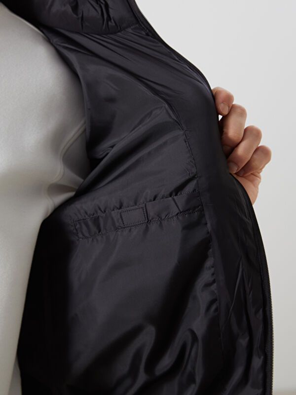 Moudda LC Waikiki - Manteau matelassé léger Homme Noir - Tunisie 4