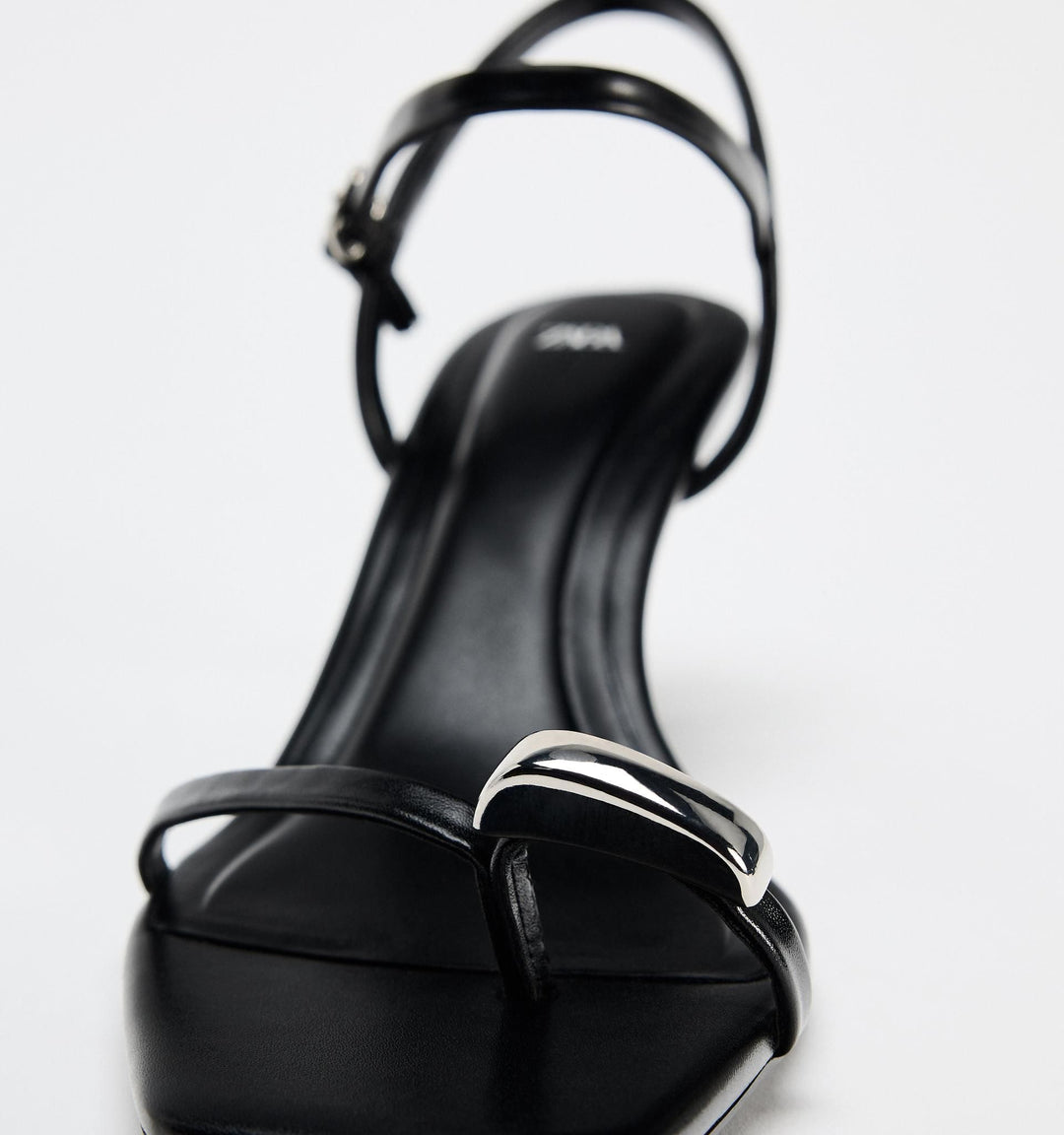 Moudda ZARA - Sandales talon doigt - Tunisie 3