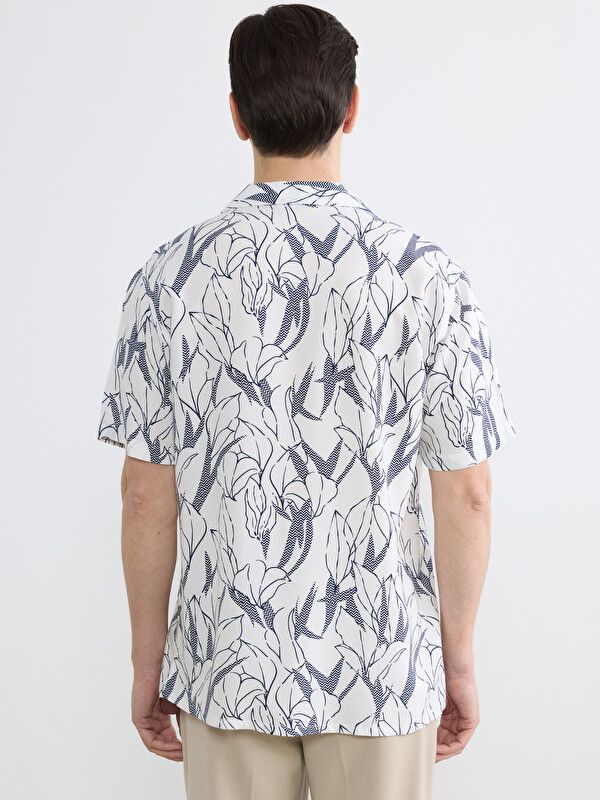 Moudda LC Waikiki - Chemise imprimée manches courtes en tissu pour Homme couleur Blanc imprimé - Tunisie 4