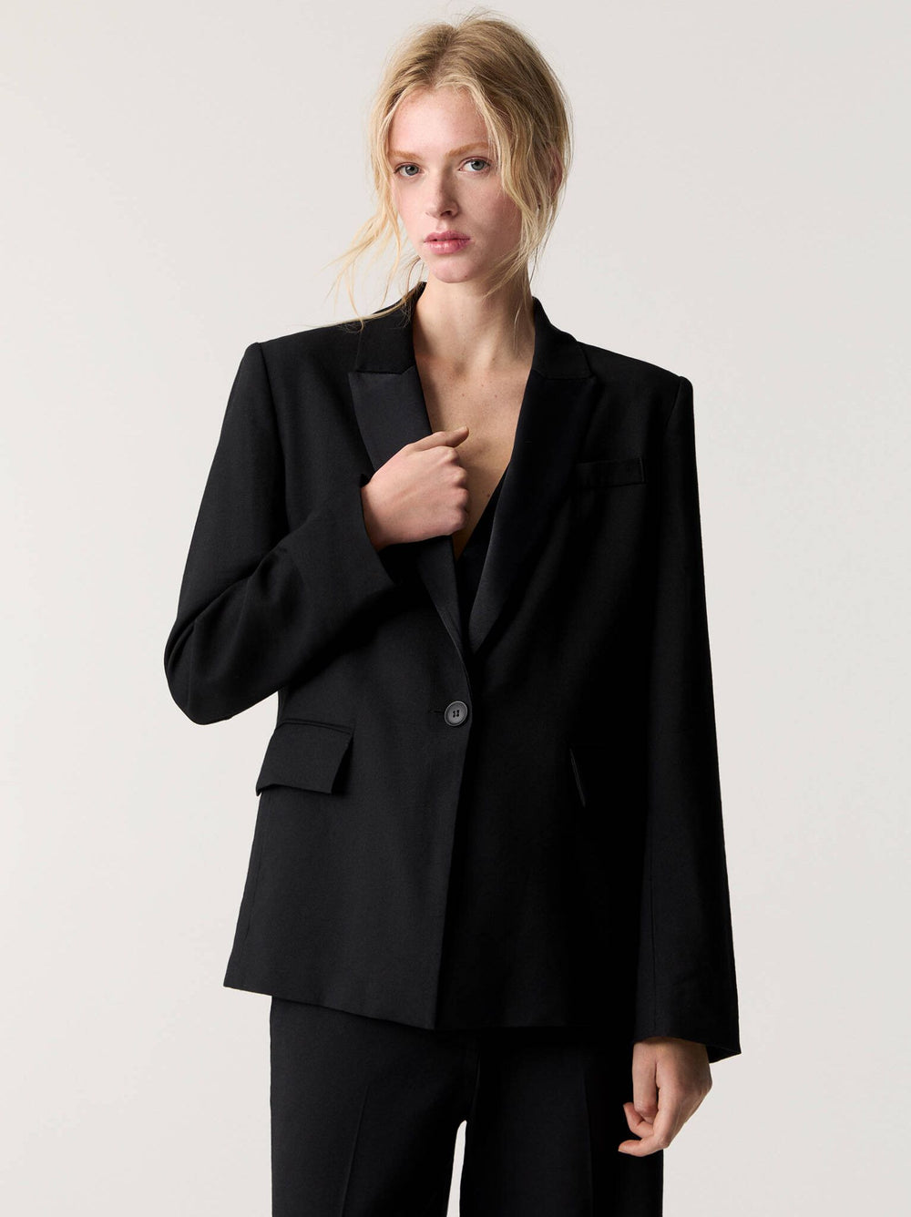 Moudda PULL & BEAR - Blazer - Revers Satin Nuit - Tunisie 2