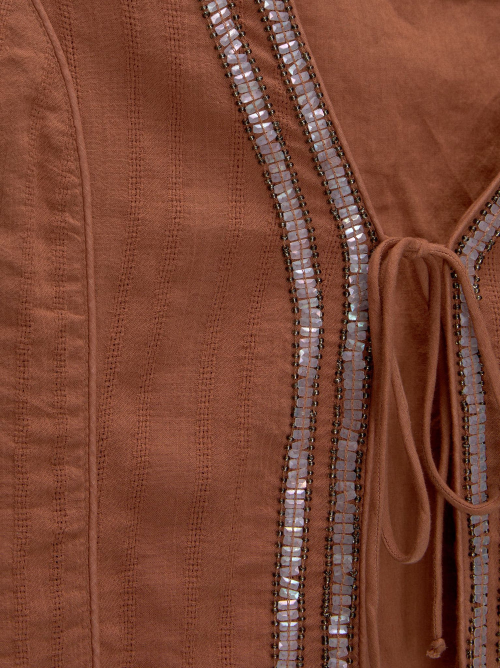 Moudda PULL & BEAR - Gilet Lacet Détail Nacre - Tunisie 2