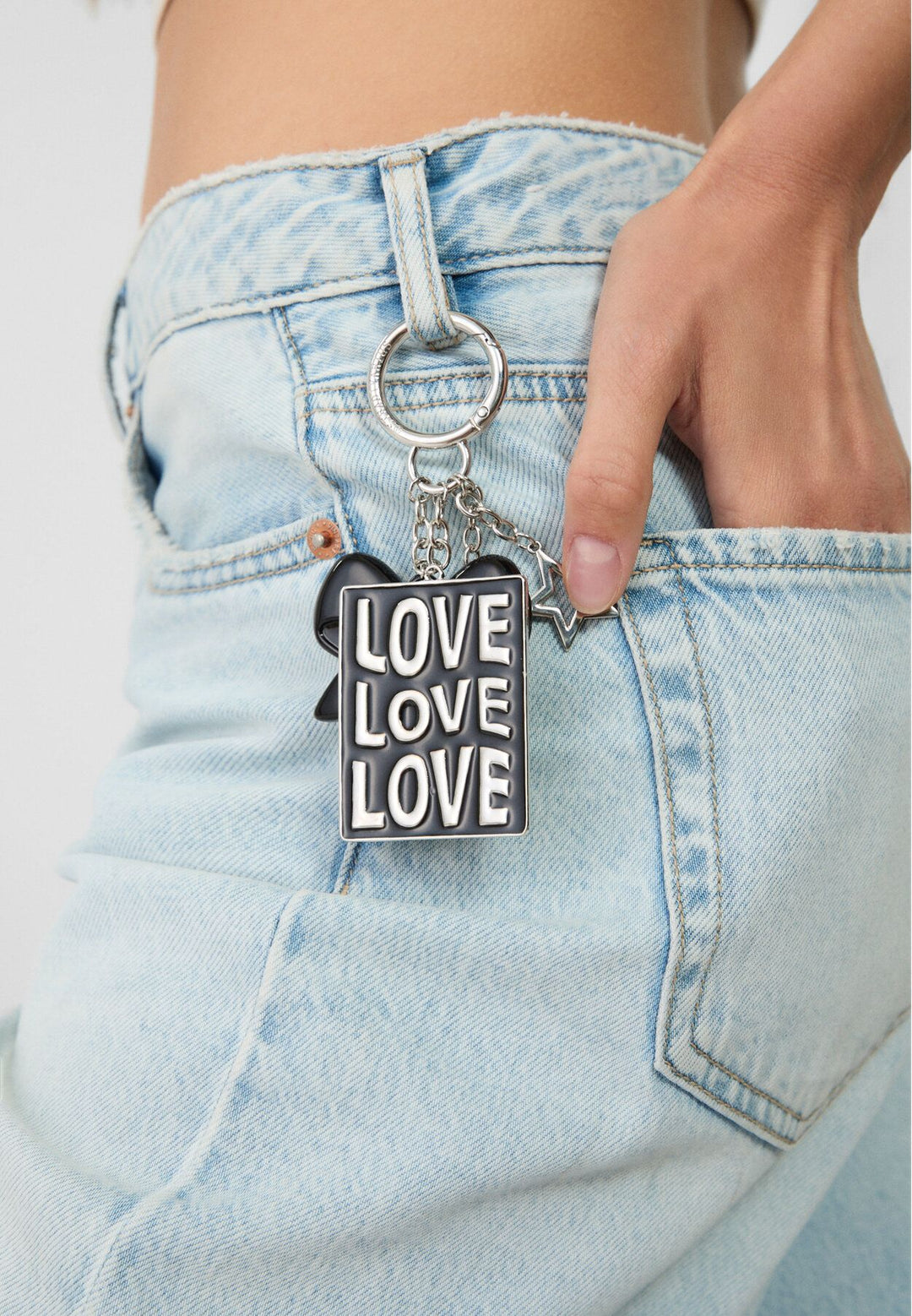 Moudda STRADIVARIUS - Porte-Clés Nœud et Charm - Tunisie 5