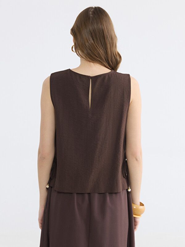 Moudda LC Waikiki - Blouse manches courtes en tissu pour Femme couleur Marron - Tunisie 4