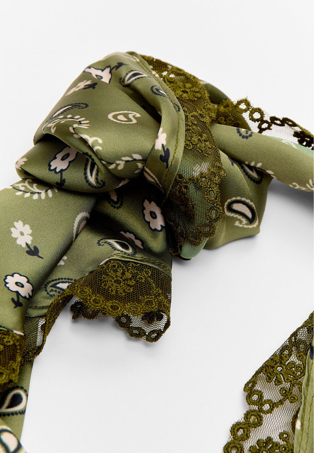 Moudda STRADIVARIUS - Bandana en Dentelle - Tunisie 2