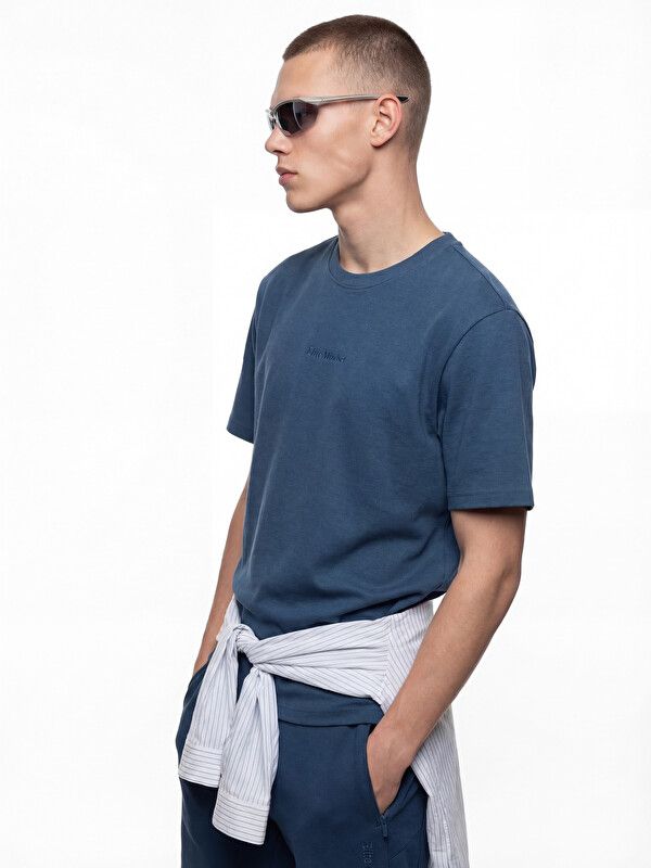 Moudda LC Waikiki - T-shirt imprimé manches courtes en jersey pour Homme couleur Bleu indigo - Tunisie 1