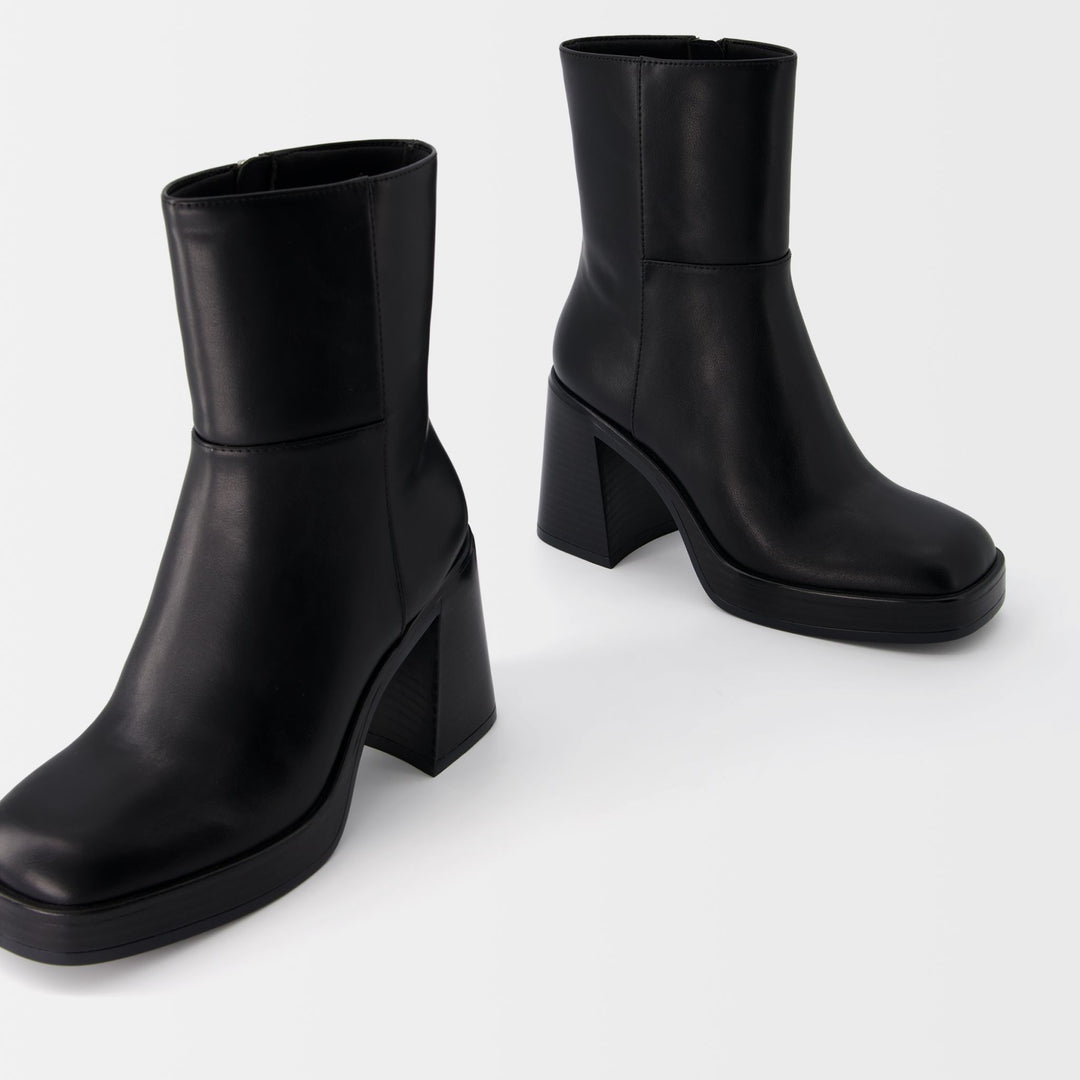 Moudda BERSHKA - Bottines à talon et tige haute - Tunisie 2