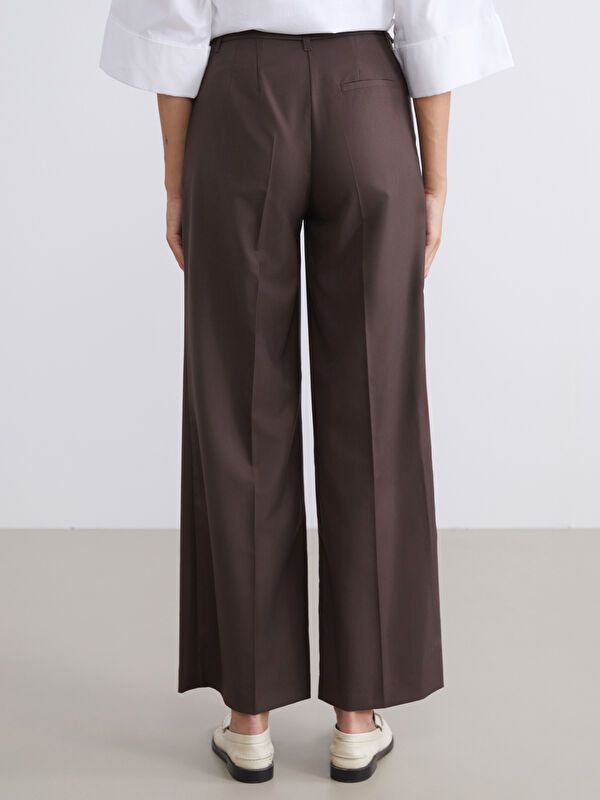 Moudda LC Waikiki - Pantalon tissé moyen Femme Brun foncé - Tunisie 4