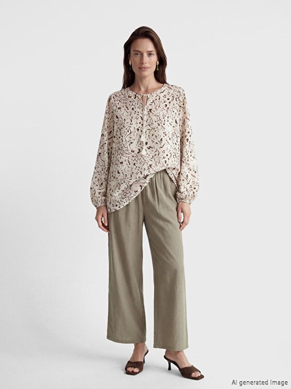 Moudda LC Waikiki - Pantalon léger en tissu pour Femme couleur Kaki clair - Tunisie 1