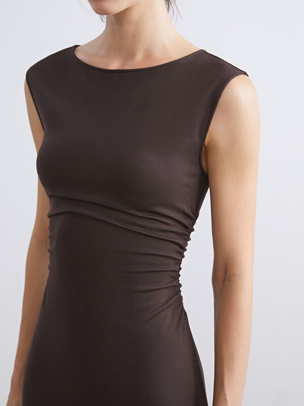 Moudda LC Waikiki - Robe en jersey manches courtes Femme Brun foncé - Tunisie 3