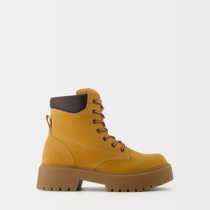 Moudda BERSHKA - Bottines lacées style montagne - Tunisie 2