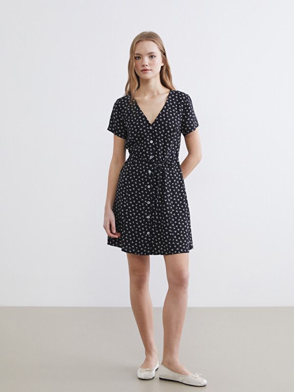 Moudda LC Waikiki - Robe manches courtes en tissu pour Femme couleur Noir imprimé - Tunisie 1