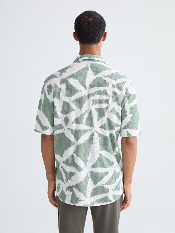 Moudda LC Waikiki - Chemise imprimée manches courtes en tissu pour Homme couleur Vert terne - Tunisie 4