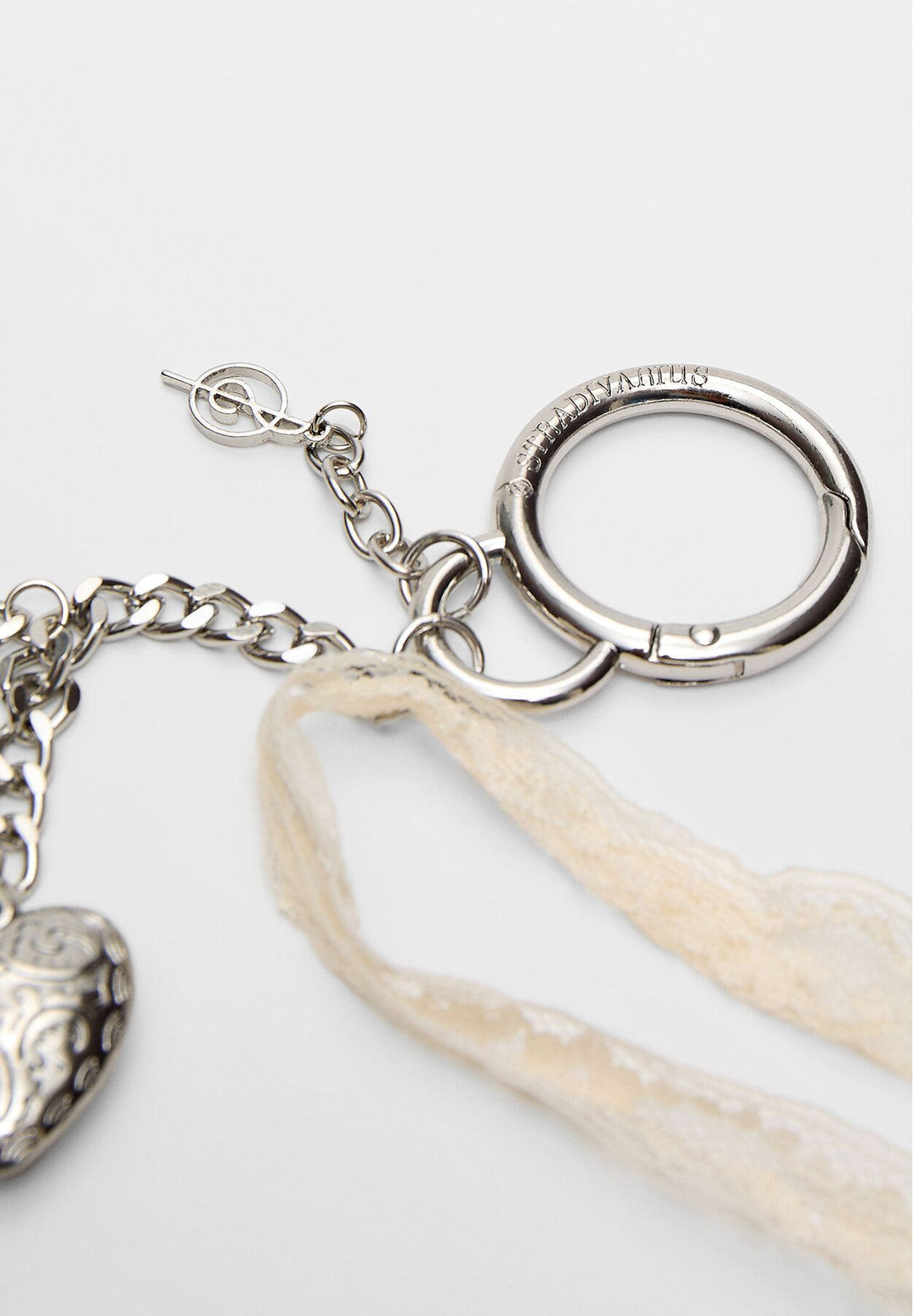 Moudda STRADIVARIUS - Porte-Clés Nœud Cœur et Rose - Tunisie 4