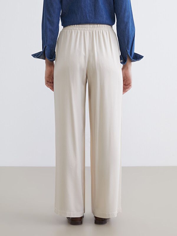 Moudda LC Waikiki - Pantalon fin en tissu pour Femme couleur Beige clair - Tunisie 4