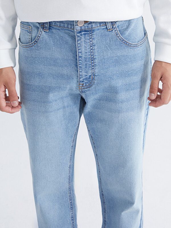 Moudda LC Waikiki - Jean basique en denim pour Homme couleur Bleu indigo clair rodé - Tunisie 3