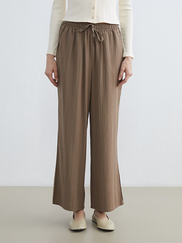 Moudda LC Waikiki - Pantalon léger en tissu pour Femme couleur Marron clair - Tunisie 2