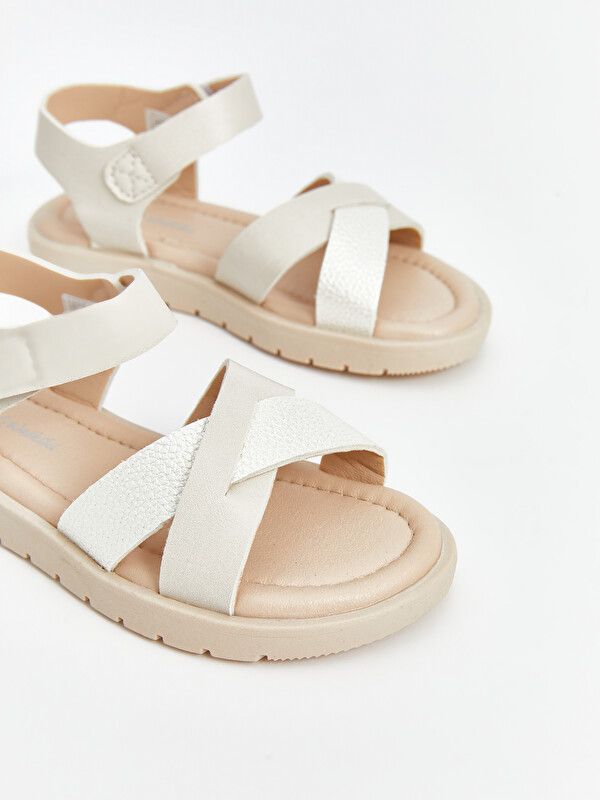 Moudda LC Waikiki - Sandales pour Fille couleur Crème - Tunisie 3