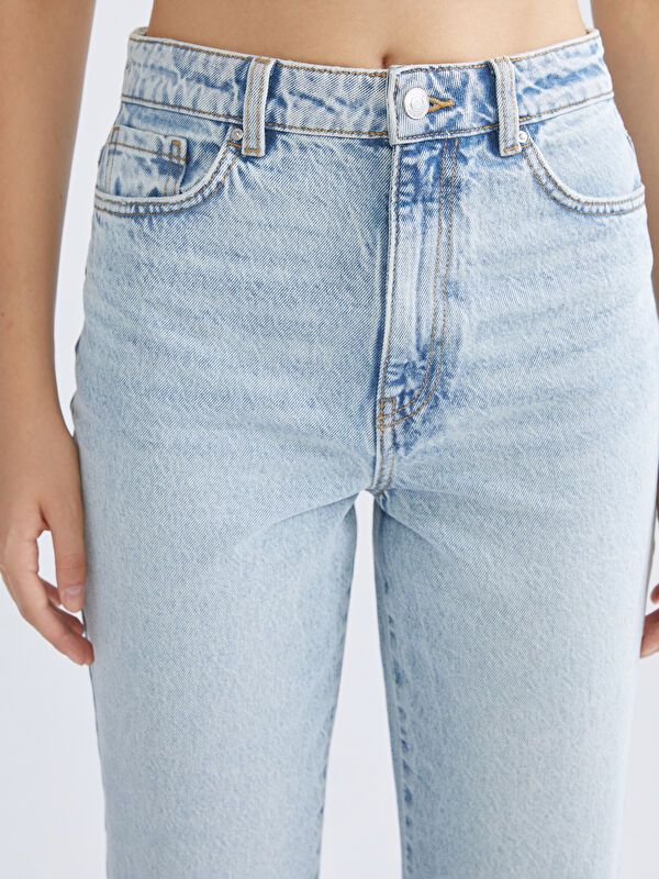 Moudda LC Waikiki - Pantalon tissé en denim Femme Bleu clair - Tunisie 3