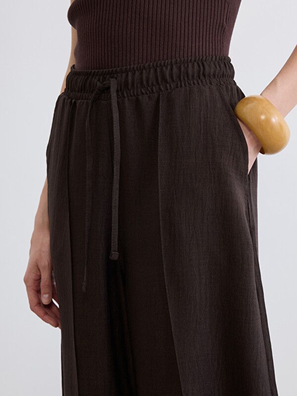 Moudda LC Waikiki - Pantalon fin en tissu pour Femme couleur Marron foncé - Tunisie 3
