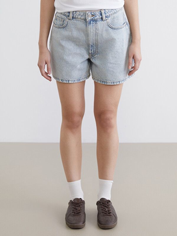 Moudda LC Waikiki - Bermuda en denim pour Femme couleur Bleu clair - Tunisie 2
