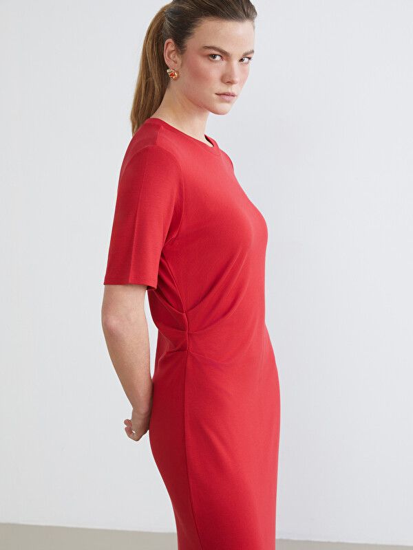 Moudda LC Waikiki - Robe manches courtes en jersey pour Femme couleur Rouge terne - Tunisie 1