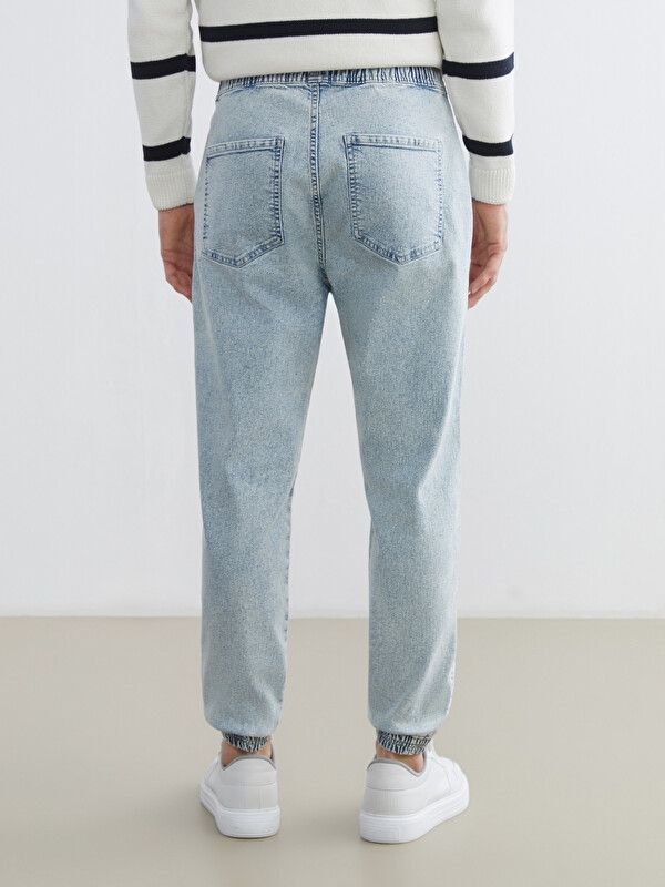 Moudda LC Waikiki - Jean basique en denim pour Homme couleur Bleu indigo clair rodé - Tunisie 4