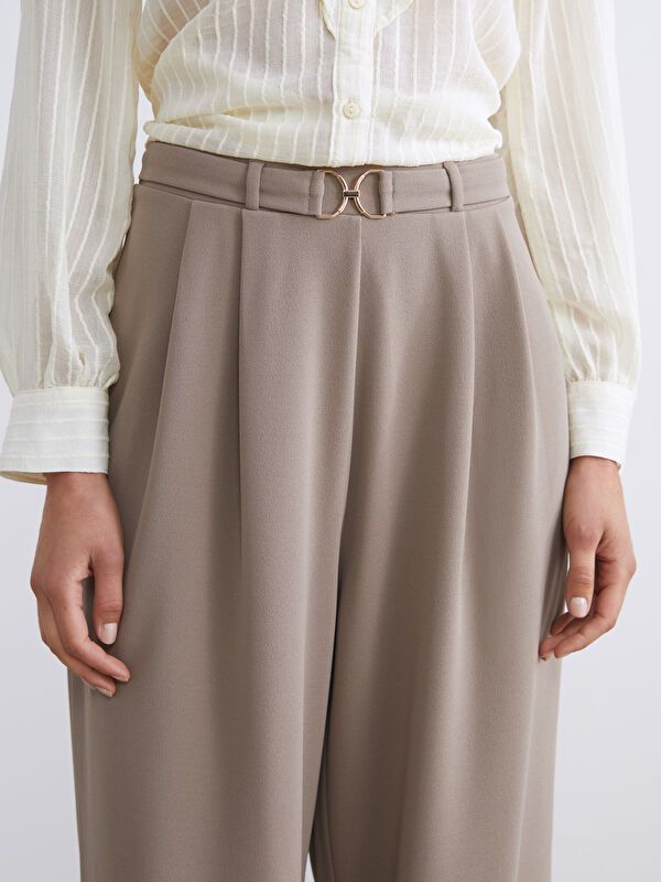Moudda LC Waikiki - Pantalon tissé moyen Femme Beige - Tunisie 3