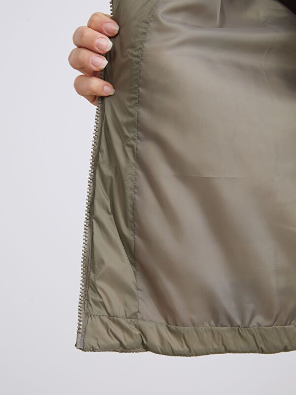 Moudda LC Waikiki - Manteau matelassé léger Femme Kaki clair - Tunisie 4