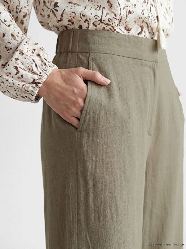 Moudda LC Waikiki - Pantalon léger en tissu pour Femme couleur Kaki clair - Tunisie 3
