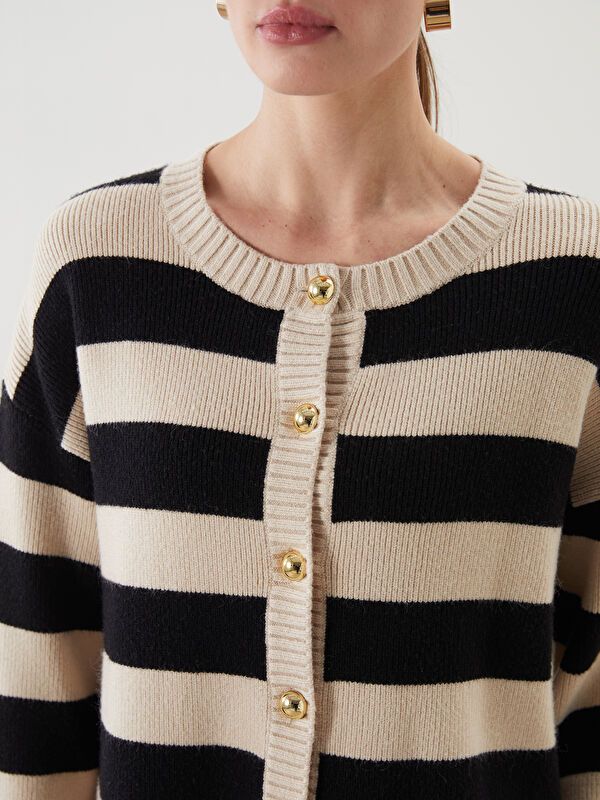 Moudda LC Waikiki - Cardigan tricot moyen Femme Ecru rayé - Tunisie 3