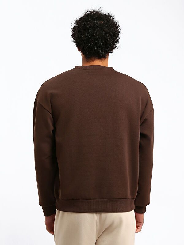 Moudda LC Waikiki - Sweatshirt en jersey couleur Marron foncé pour hommes - Tunisie 5