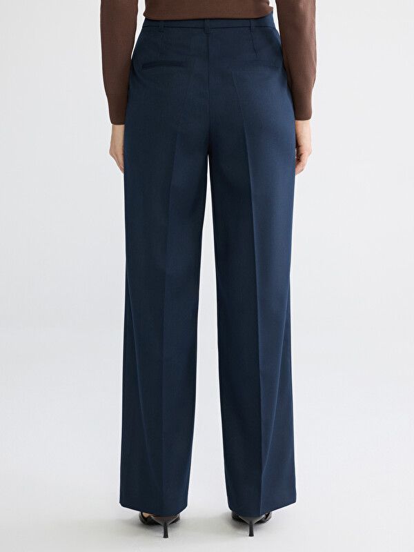 Moudda LC Waikiki - Pantalon épais en tissu pour Femme couleur Bleu marine foncé - Tunisie 4