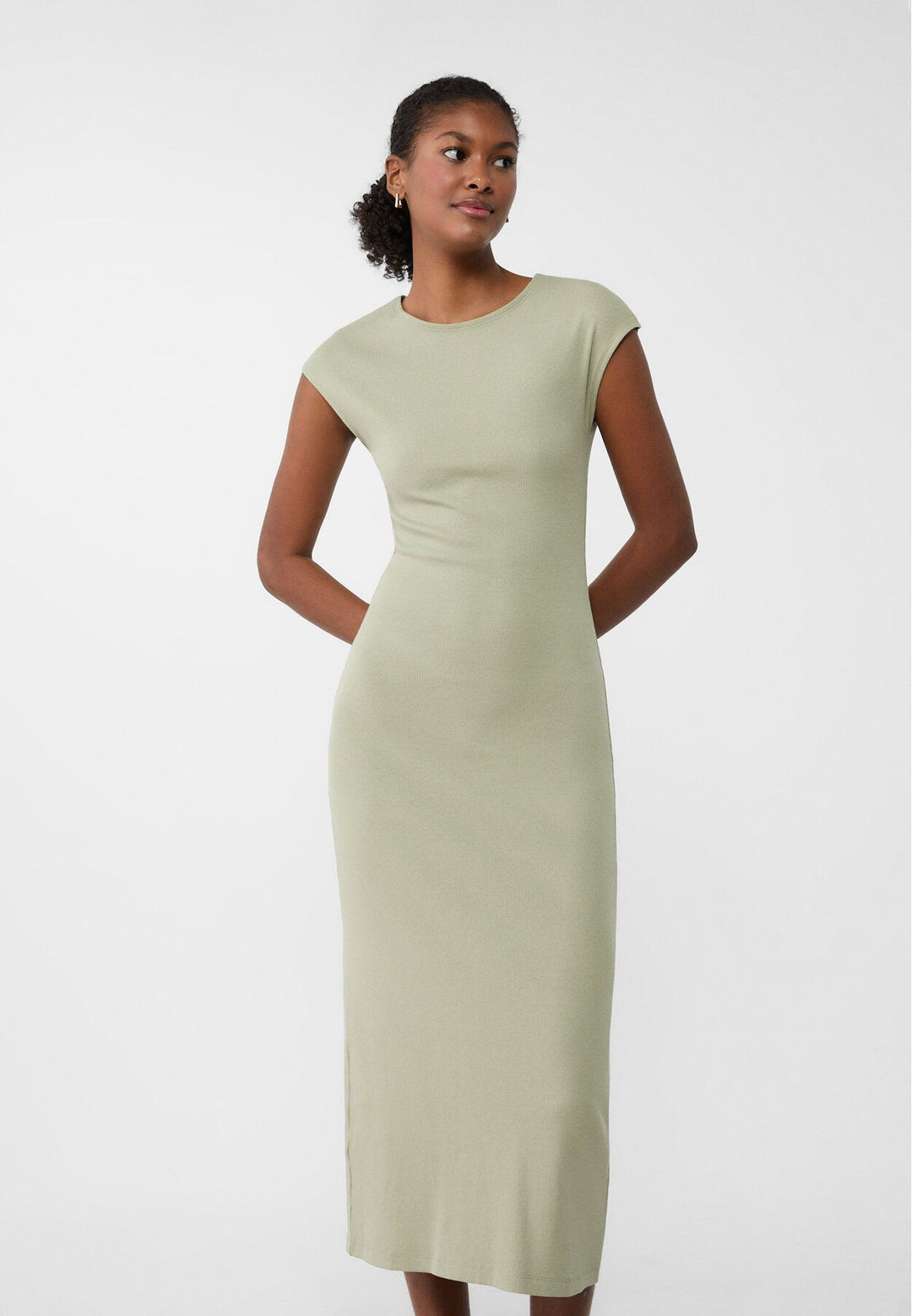 Moudda STRADIVARIUS - Robe Midi en Maille Rib Mini Manches - Tunisie 3