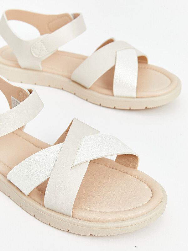 Moudda LC Waikiki - Sandales pour Fille couleur Beige clair - Tunisie 4